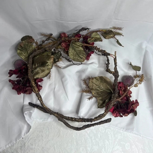 Christmas Garland Wood Floral Gold Foliage 2 Pieces - Picture 6 of 8